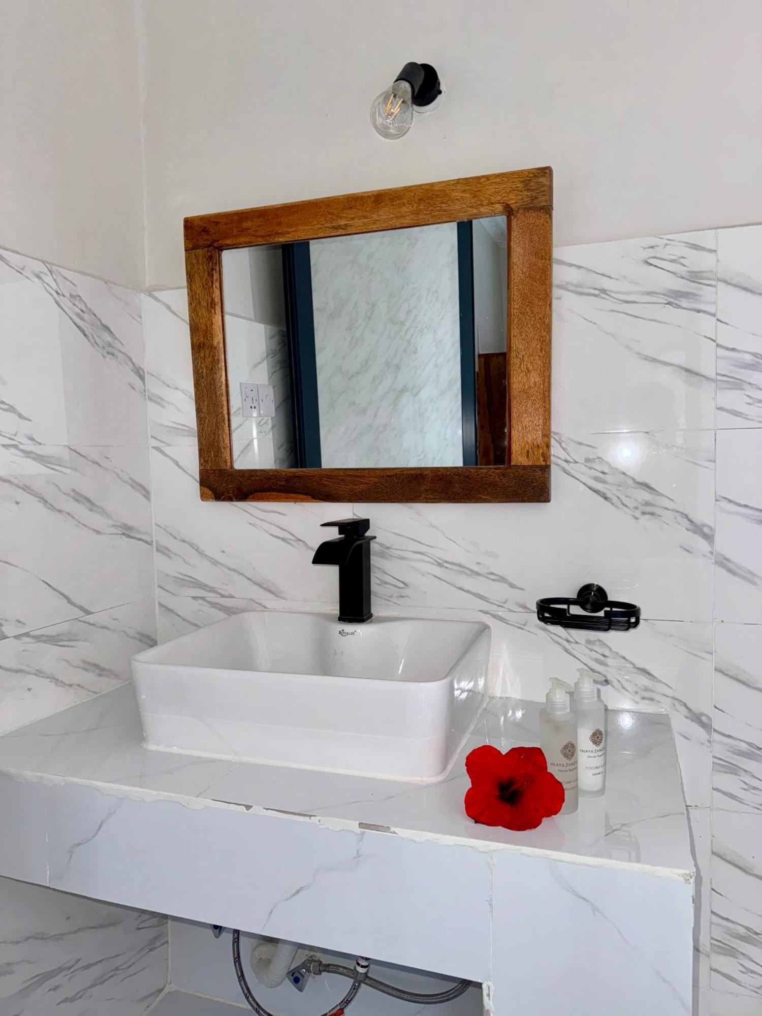 Rafiki Hotel Nungwi Beach Екстер'єр фото